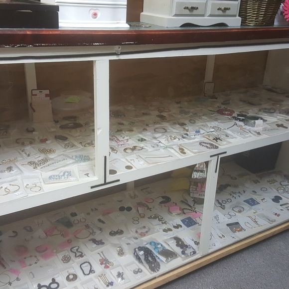 Meet your Posher, Thrifty Soul - Picture 2 of 8